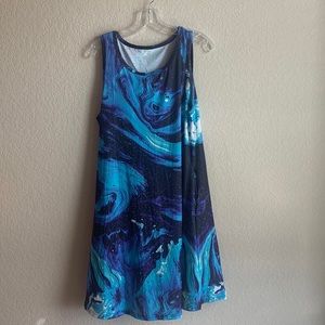 Women’s sleeveless dress w/black, blue & purple paint splatter pattern w/pockets